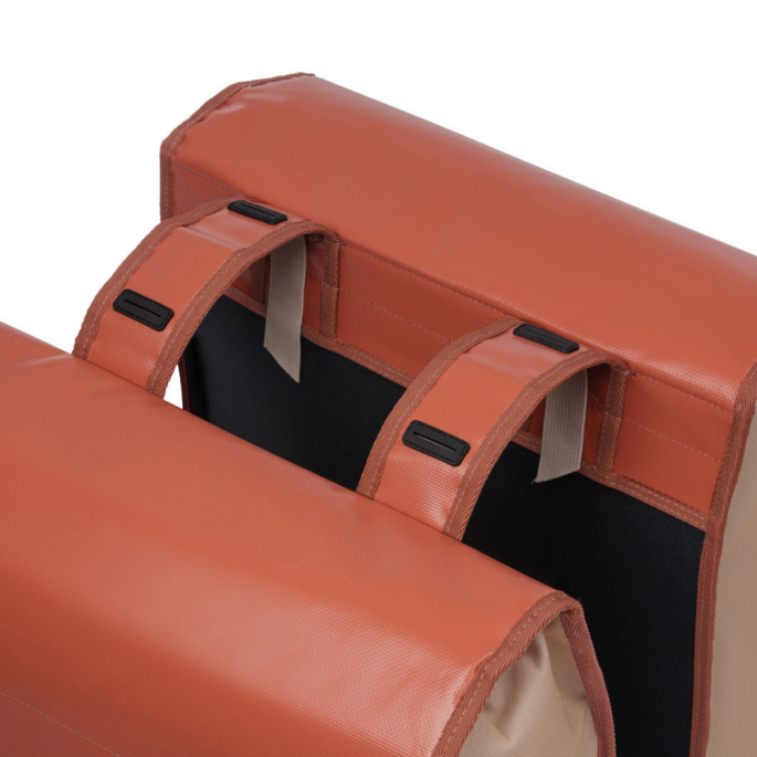 Sacoches arrieres Basil Urban pour vélo, fermeture boucle - Velonline