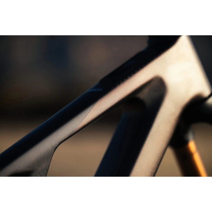 Megamo Reason CRB 01 2027  - DJI Avinox M2S-150Nm