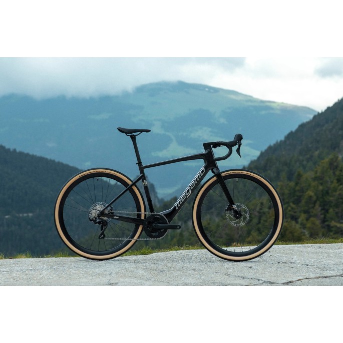 Vélo route électrique  Megamo Upon 20
