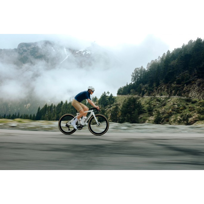 Megamo Upon 15 CW - Vélo route électrique carbone | Velonline