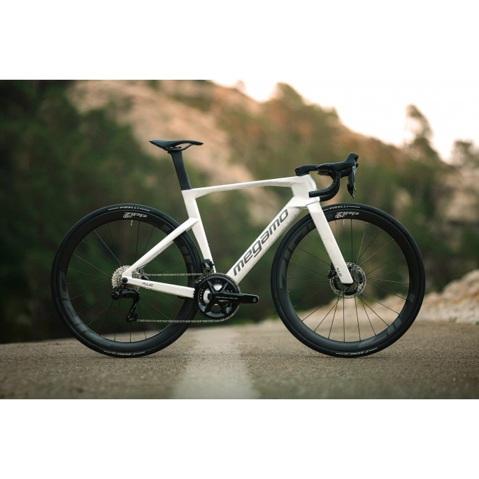 Megamo Pulse 15 2027 - Vélo Route Carbone Shimano 105 Di2 | Velonline