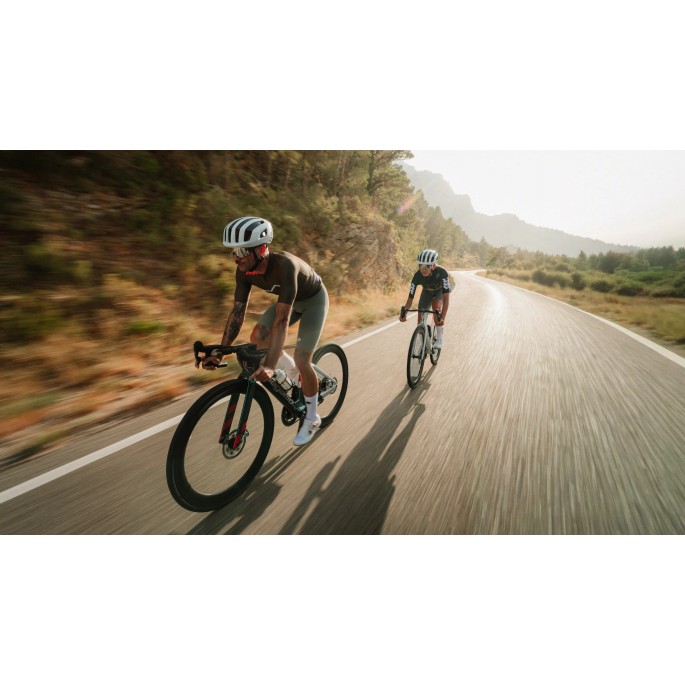 Megamo Pulse 05 CW 2027 - Ultegra Di2 Zipp 404 | Velonline